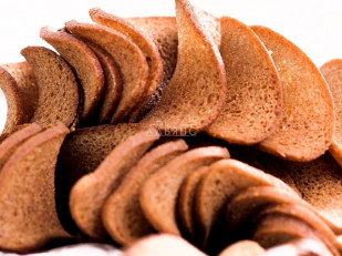 Деревенские гренки с чесноком: Ресторанные гренки с чесноком