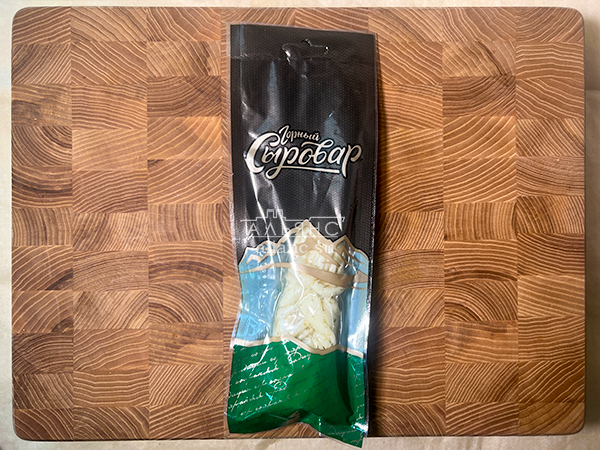 Сыр 100 гр ГОРНЫЙ СЫРОВАР (Косичка с укропом и чесноком) в Кызыле