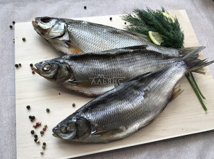 Другие закуски: Плотва вяленая