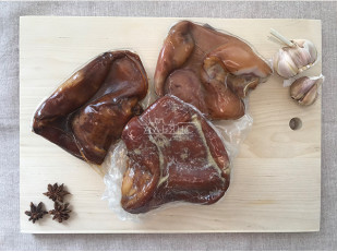 Фисташки: Уши свиные (Цельные) 